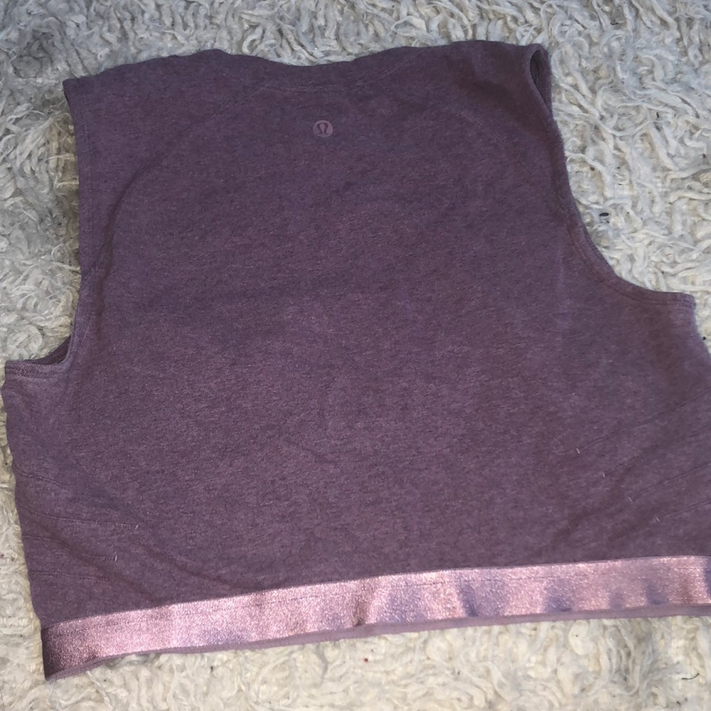 Lululemon crop top